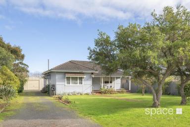 House For Sale - WA - Margaret River - 6285 - Short Stay Zone & Subdividable  (Image 2)