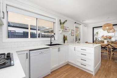 House For Lease - NSW - East Albury - 2640 - Fully Refurbished Family Living  (Image 2)