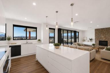 House For Sale - NSW - Mudgee - 2850 - BUILT TO IMPRESS  (Image 2)