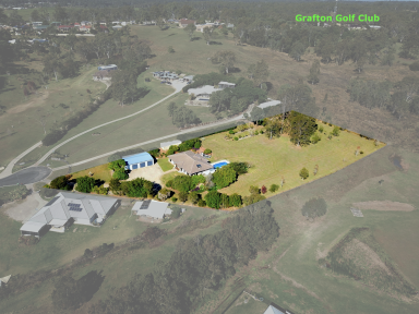 House For Sale - NSW - South Grafton - 2460 - ROOM FOR EVERYONE & EVERYTHING - GRAND FAMILY LIVING ON A SPRAWLING R5 ALLOTMENT (Image 2)