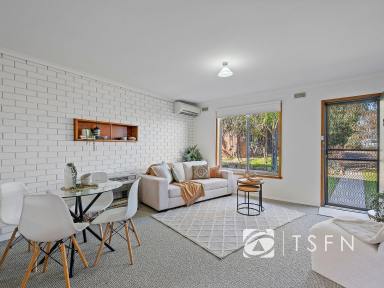 Unit For Sale - VIC - Kennington - 3550 - Kennington 2 Bedroom Brick Unit, Refreshed and Updated.  (Image 2)