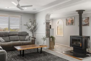 House For Sale - QLD - Wilsonton - 4350 - Thoughtfully Designed for Family and Occasion  (Image 2)