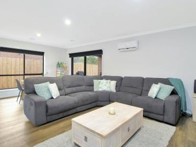House For Sale - VIC - Lucknow - 3875 - Spacious Family Living in a Modern Sheridan Home  (Image 2)
