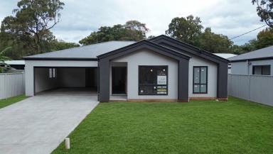 House For Sale - QLD - Russell Island - 4184 - New Beginnings by the Water! (Image 2)