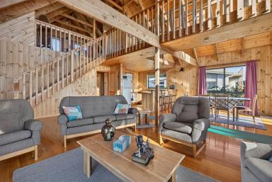 House For Sale - TAS - Greens Beach - 7270 - Holiday Everyday  (Image 2)