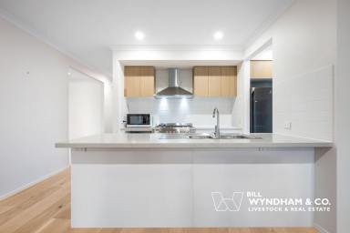 House For Sale - VIC - Lucknow - 3875 - Modern Living, Move In Ready (Image 2)