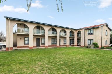 Unit For Sale - SA - Seacliff - 5049 - Coastal Charm, 5 Minutes Walk To The Beach , An Enviable Coastal Lifestyle. (Image 2)