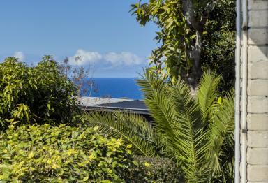 Villa For Sale - NSW - Kiama - 2533 - A Wonderful Single Level VILLA - Guide $750,000  (Image 2)