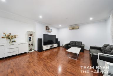 House For Sale - WA - Lockridge - 6054 - Impeccably presented for you to move in straightaway  (Image 2)