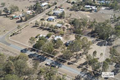 House For Sale - QLD - Laidley South - 4341 - Country Charm on Just Under 2.5 Acres  (Image 2)