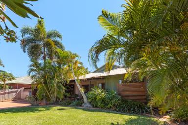 House For Sale - WA - Djugun - 6725 - Tropical Family Entertainer in Popular Roebuck Estate  (Image 2)