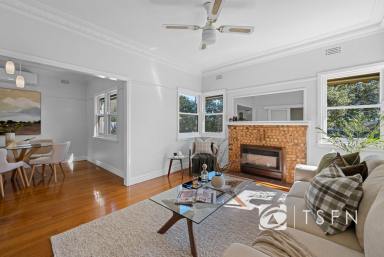 House For Sale - VIC - Flora Hill - 3550 - Updated, Spacious & Ideally Located  (Image 2)