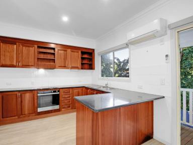 House For Sale - QLD - Karragarra Island - 4184 - GREAT FAMILY HOME ON KARRAGARRA ISLAND  (Image 2)