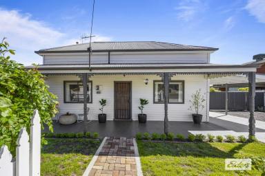 House For Sale - VIC - Stawell - 3380 - Beuatifully Renovated Period Home  (Image 2)