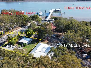 Residential Block For Sale - QLD - Russell Island - 4184 - BIG CORNER BLOCK IN TOWN AREA.  (Image 2)