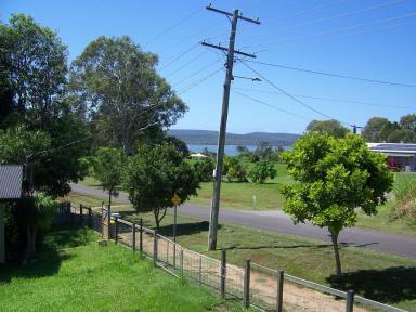 Residential Block For Sale - QLD - Lamb Island - 4184 - Prime Level Block with Potential Water Views! (Image 2)