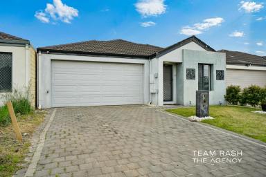 House For Sale - WA - Bennett Springs - 6063 - EVERYTHING YOU NEED, RIGHT AT YOUR DOORSTEP! (Image 2)