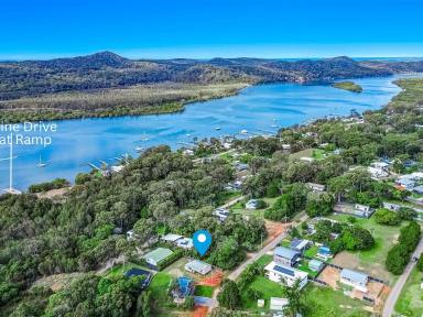 House For Sale - QLD - Russell Island - 4184 - Island Breezes, Water Glimpses & Endless Potential  (Image 2)