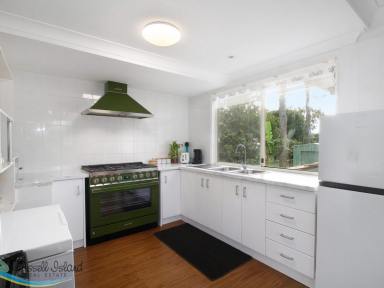 House For Sale - QLD - Russell Island - 4184 - Water Views, Privacy & Flexible Family Space on Canaipa Point! (Image 2)