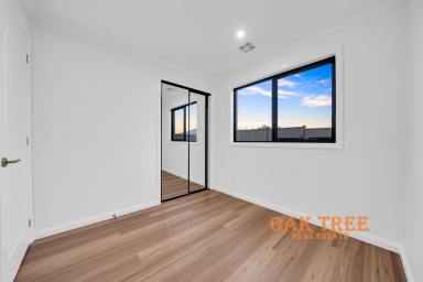 House For Sale - VIC - Darley - 3340 - Luxury Family Living in Darley!!!  (Image 2)