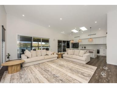 House For Sale - SA - Pellaring Flat - 5238 - A Riverfront Home Without Compromise  (Image 2)