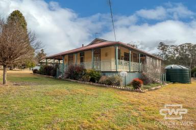 House For Sale - NSW - Glen Innes - 2370 - History, space and plenty of charm (Image 2)