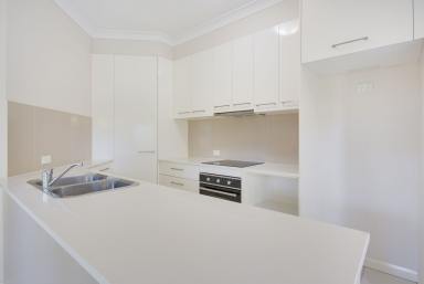 Unit For Lease - QLD - Newtown - 4350 - You won't believe your eyes! (Image 2)