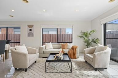 House For Sale - VIC - Mernda - 3754 - Spacious Family Living in the Heart of Mernda in Melbourne  (Image 2)