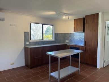 House For Lease - NSW - Robertson - 2577 - Comfortable Home With Established Gardens  (Image 2)