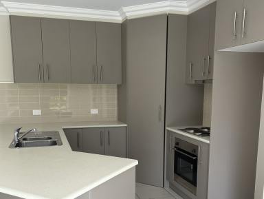 Townhouse For Lease - VIC - Rutherglen - 3685 - Townhouse close to main street  (Image 2)