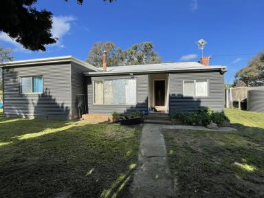 House For Sale - NSW - Gundagai - 2722 - 'Ivanhoe' (Image 2)