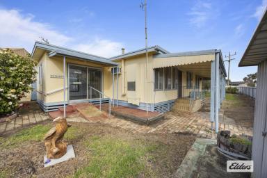 House For Sale - VIC - Stawell - 3380 - Renovate or Rebuild on 781m²  (Image 2)