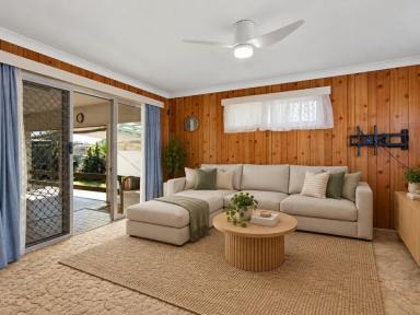 House For Sale - NSW - Old Bar - 2430 - CHARACTER, FLEXIBILITY & AN A GRADE LOCATION  (Image 2)