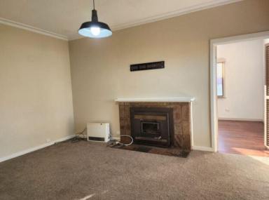 House For Sale - WA - Orana - 6330 - Character, Space & Convenience - 809m² in a Quiet Cul-de-Sac (Image 2)