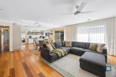 House For Sale - VIC - Colac - 3250 - The Complete Package... (Image 2)