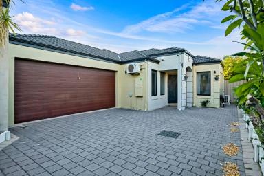 House For Sale - WA - Nollamara - 6061 - Stunning Rear Townhouse in the Heart of Nollamara (Image 2)