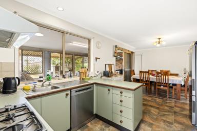 House For Sale - QLD - Glenvale - 4350 - Private Family Living in a Convenient Glenvale Location (Image 2)