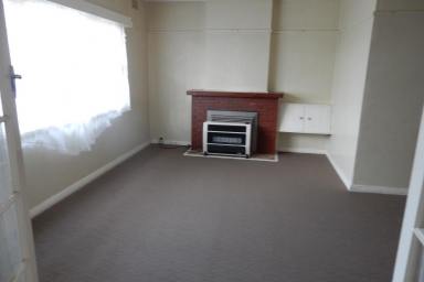 House For Lease - NSW - Inverell - 2360 - A Home in the heart of Inverell  (Image 2)