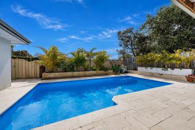 House For Sale - WA - Iluka - 6028 - PEACEFUL, PRIVATE & PRESENTS LIKE NEW!  (Image 2)