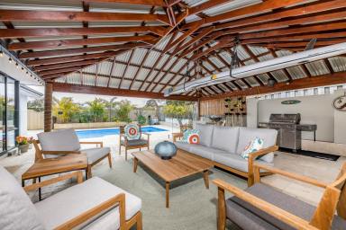House For Sale - WA - Iluka - 6028 - PEACEFUL, PRIVATE & PRESENTS LIKE NEW!  (Image 2)