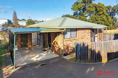 Unit For Sale - TAS - Ulverstone - 7315 - STAND ALONE UNIT (Image 2)