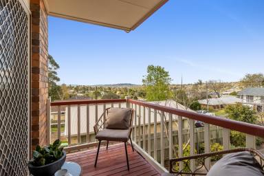 Townhouse For Sale - QLD - Kearneys Spring - 4350 - Spacious Three-Bedroom Townhouse with Exceptional Versatility  (Image 2)