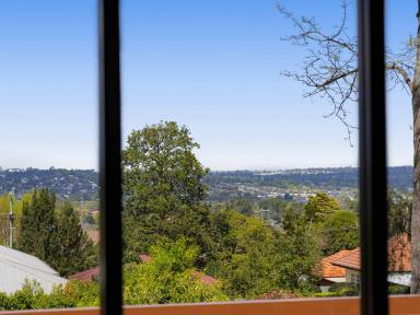 House For Sale - QLD - Mount Lofty - 4350 - Elevated Character With Exceptional Views on 1795m2  (Image 2)