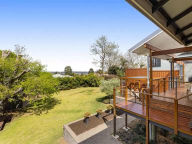 House For Sale - QLD - Mount Lofty - 4350 - Elevated Character With Exceptional Views on 1795m2  (Image 2)