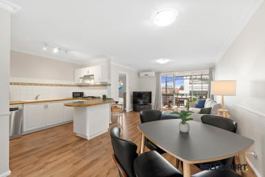 Apartment For Sale - WA - Como - 6152 - SPACIOUS LOCK & LEAVE LIVING  (Image 2)