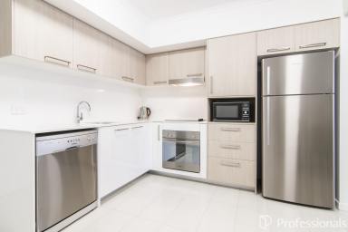 Unit For Sale - QLD - Mackay - 4740 - Stylish City Living! (Image 2)