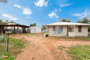 House For Sale - VIC - Red Cliffs - 3496 - PEACEFUL LIVING HERE.  (Image 2)