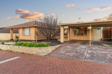 Villa For Sale - WA - Wilson - 6107 - Modern Villa Close to the Canning River  (Image 2)