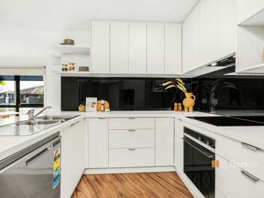 Unit For Sale - TAS - Shearwater - 7307 - Modern Coastal Living in Shearwater  (Image 2)