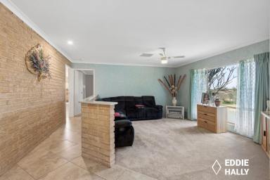 House For Sale - WA - Yangebup - 6164 - Perfect Family Home In A Cul De Sac!  (Image 2)